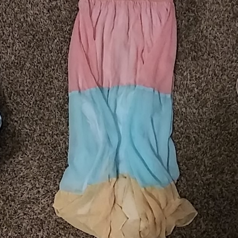 Dress - Picture 2 of 4